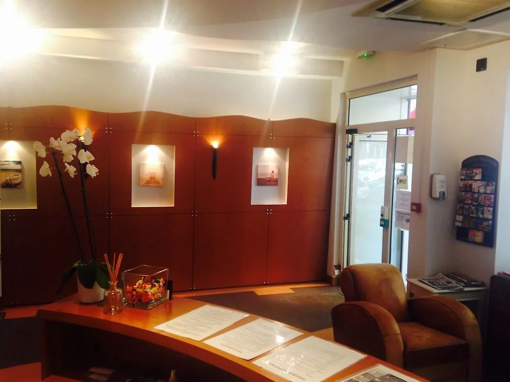 Hotel Taggat Lyon 2*,
